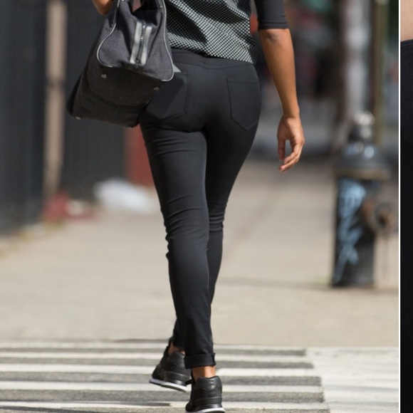 Lululemon Every day pants - Picture 2 of 6